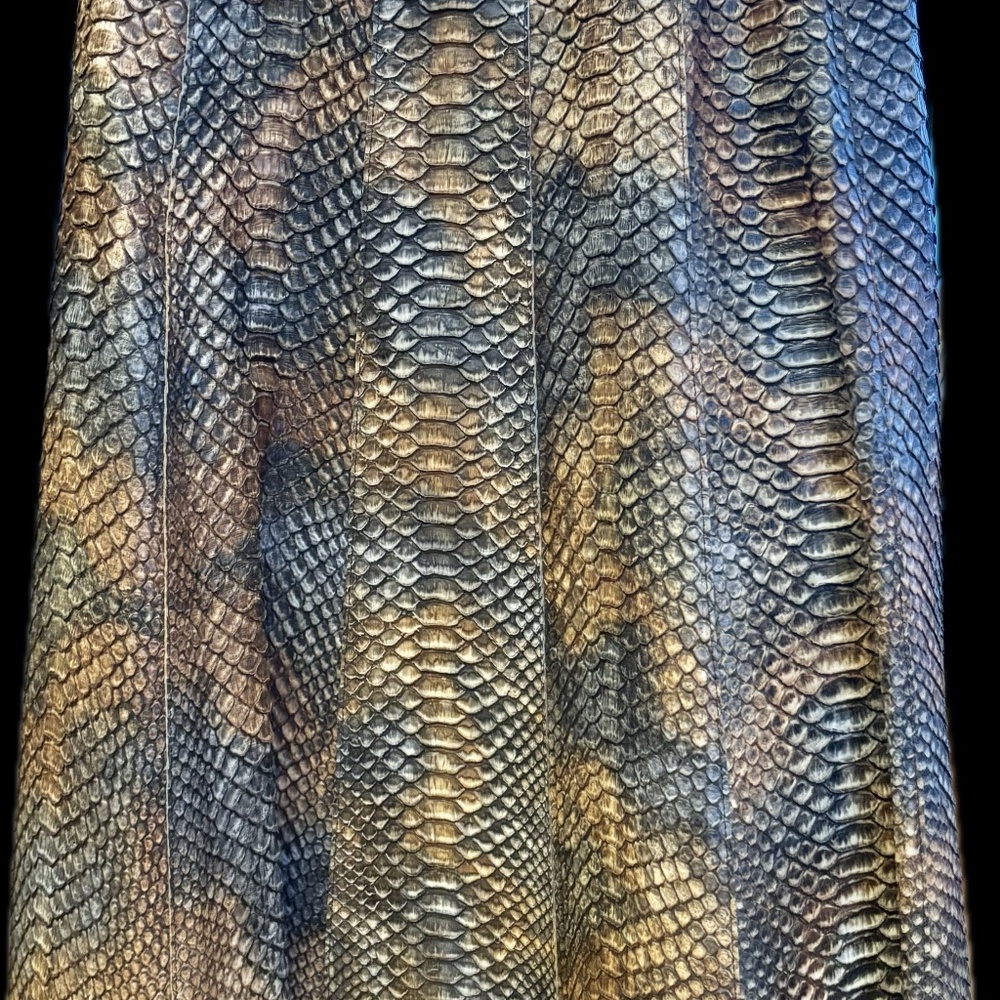 Prada Python A line skirt in size 42 Euro or 6US - Picture 7 of 7